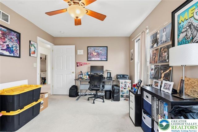 5261 Dartmouth Drive, Macungie Boro, PA 18062