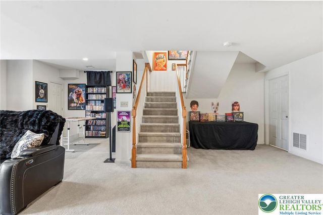 5261 Dartmouth Drive, Macungie Boro, PA 18062