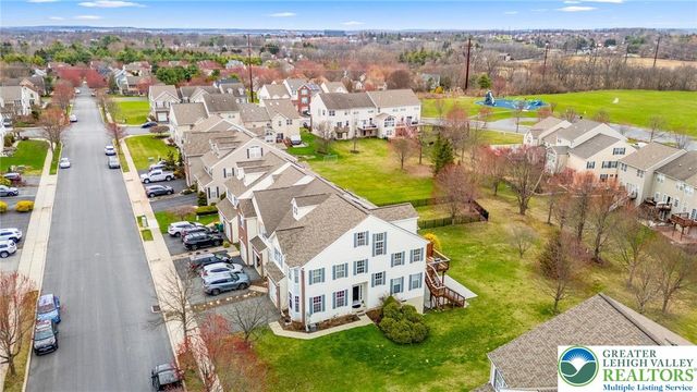 5261 Dartmouth Drive, Macungie Boro, PA 18062