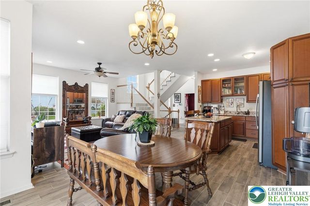 5261 Dartmouth Drive, Macungie Boro, PA 18062