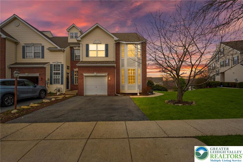 5261 Dartmouth Drive, Macungie Boro, PA 18062