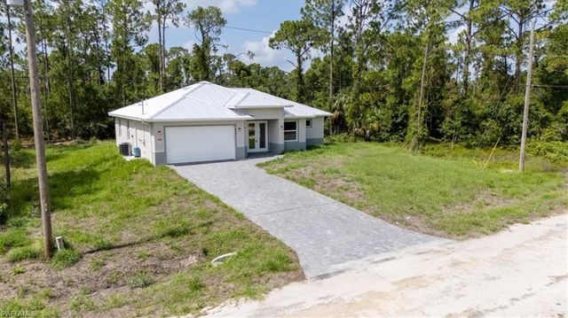 1124 E Rambler ST, Lehigh Acres, FL 33974