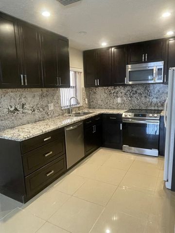 2836 Carambola Circle S 19107, Coconut Creek, FL 33066