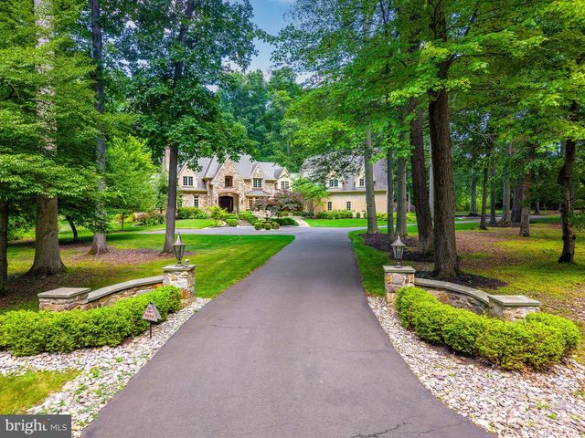 3525 WELLSFORD LN, Doylestown, PA 18902