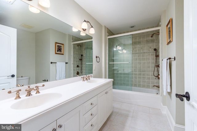 3525 WELLSFORD LN, Doylestown, PA 18902