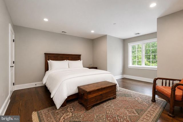 3525 WELLSFORD LN, Doylestown, PA 18902