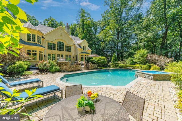 3525 WELLSFORD LN, Doylestown, PA 18902