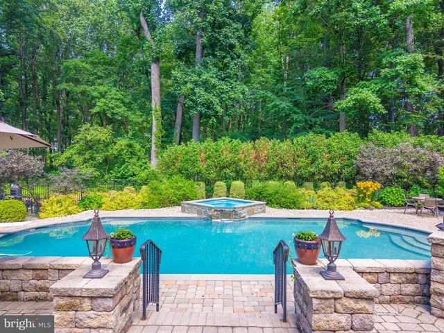3525 WELLSFORD LN, Doylestown, PA 18902