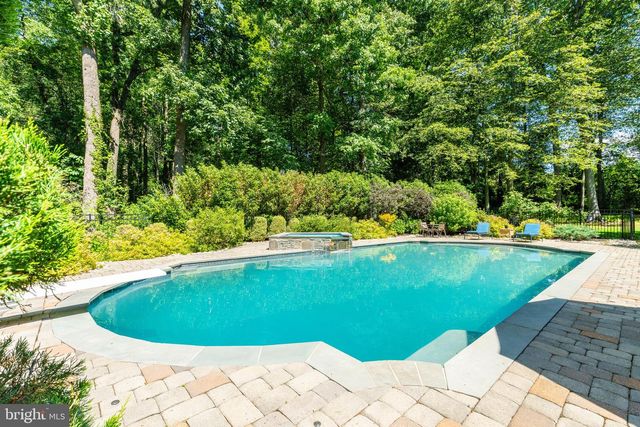3525 WELLSFORD LN, Doylestown, PA 18902