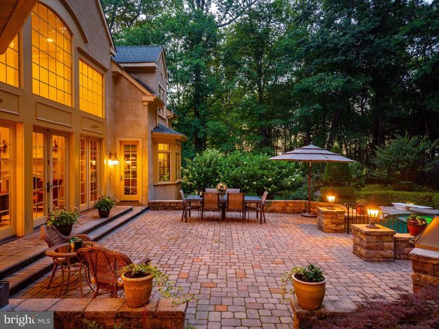3525 WELLSFORD LN, Doylestown, PA 18902