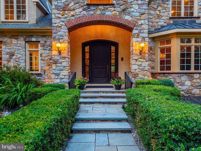 3525 WELLSFORD LN, Doylestown, PA 18902