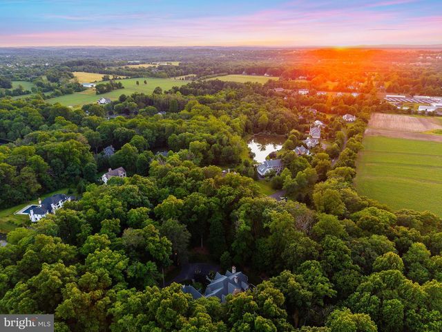 3525 WELLSFORD LN, Doylestown, PA 18902
