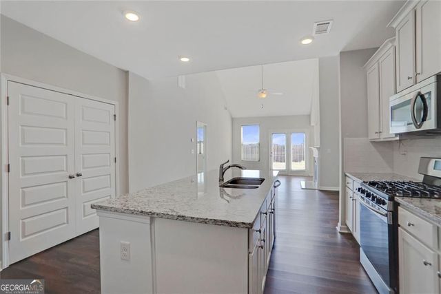 3914 Prospect Point Drive, Oakwood, GA 30566