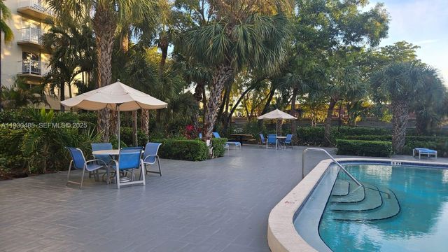 801 NW 47th Ave 807W, Miami, FL 33126