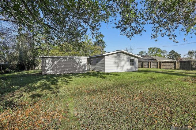 323 Little John Dr, Baton Rouge, LA 70815