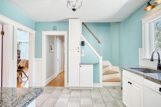 132 Centre St, Quincy, MA 02169