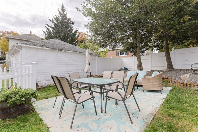 132 Centre St, Quincy, MA 02169