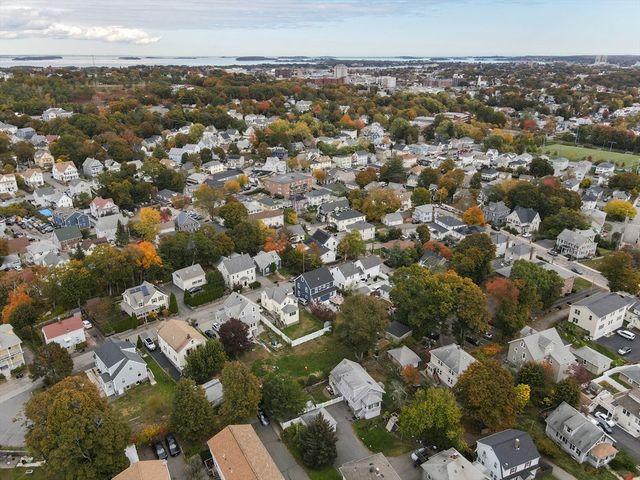 132 Centre St, Quincy, MA 02169