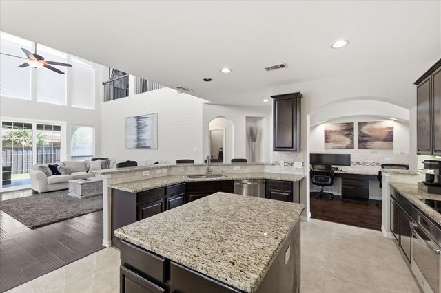 374 Fairlanding Avenue, Fairview, TX 75069