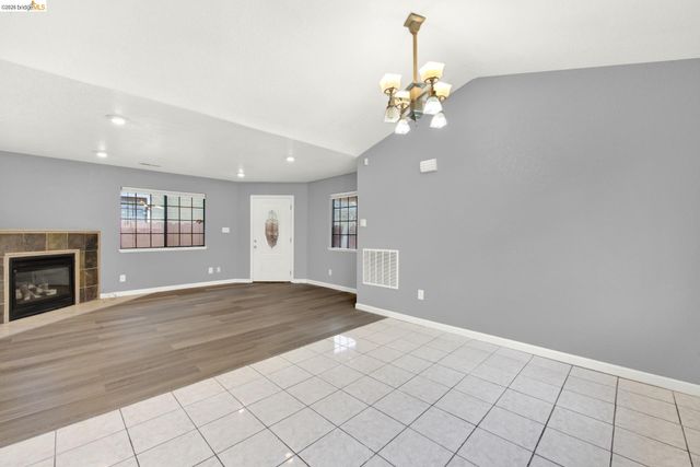 129 Bissell Ave, Richmond, CA 94801