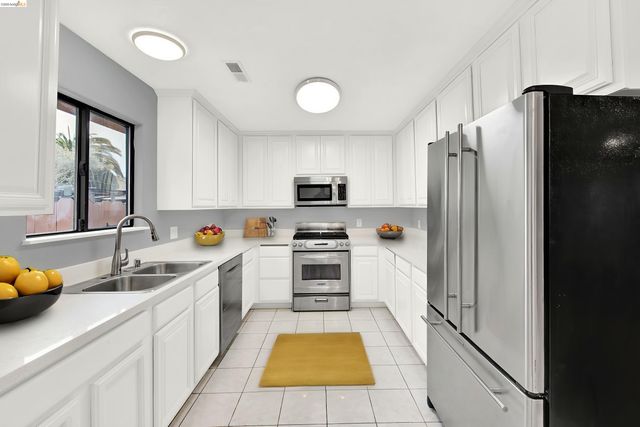 129 Bissell Ave, Richmond, CA 94801