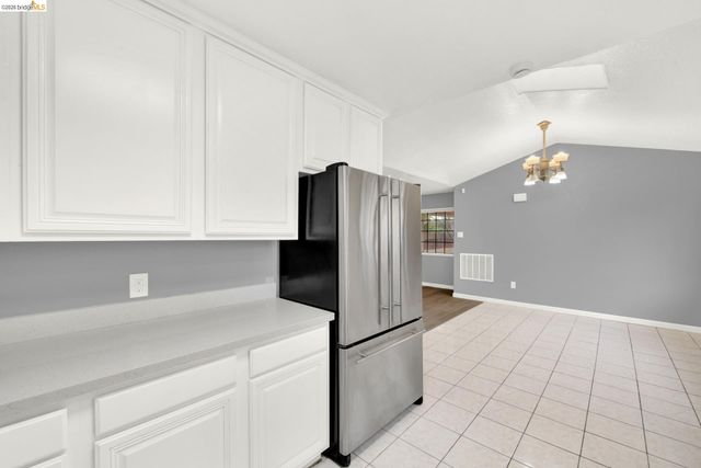 129 Bissell Ave, Richmond, CA 94801