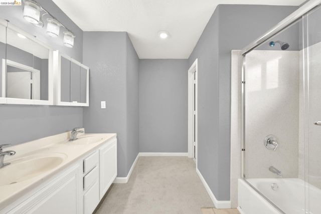 129 Bissell Ave, Richmond, CA 94801