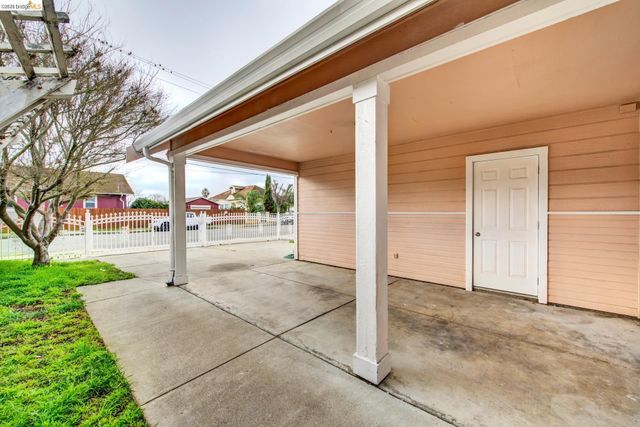 129 Bissell Ave, Richmond, CA 94801