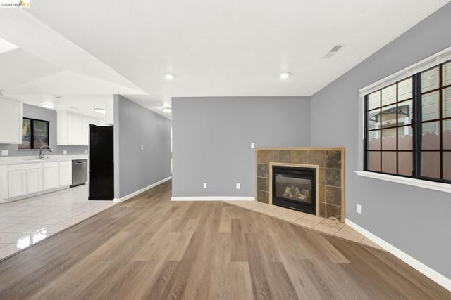 129 Bissell Ave, Richmond, CA 94801