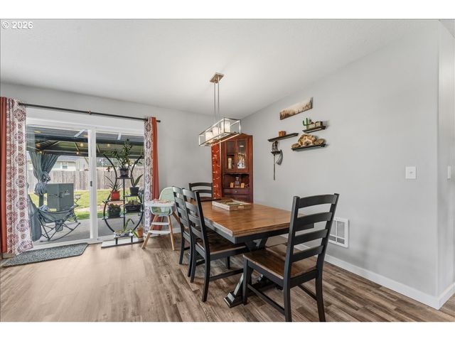 182 W CHRISTY Ct, Yacolt, WA 98675