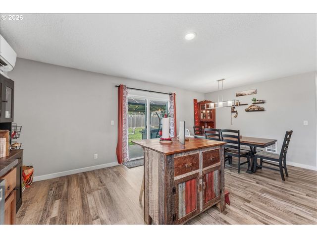 182 W CHRISTY Ct, Yacolt, WA 98675