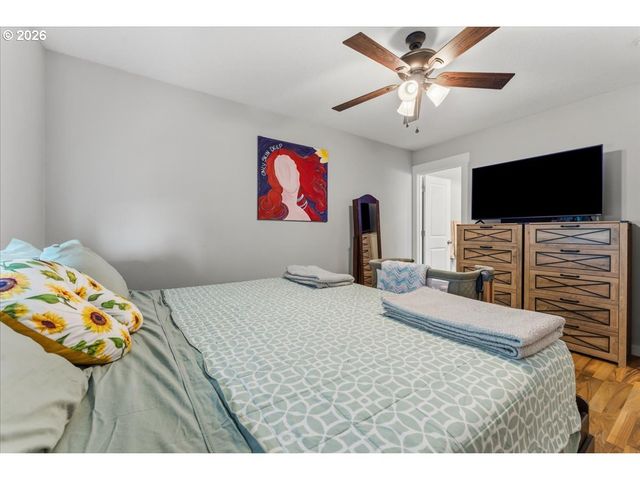 182 W CHRISTY Ct, Yacolt, WA 98675