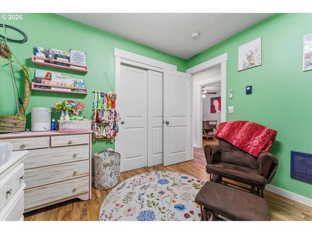182 W CHRISTY Ct, Yacolt, WA 98675