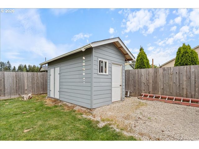 182 W CHRISTY Ct, Yacolt, WA 98675