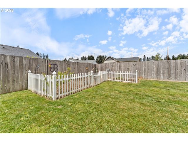 182 W CHRISTY Ct, Yacolt, WA 98675