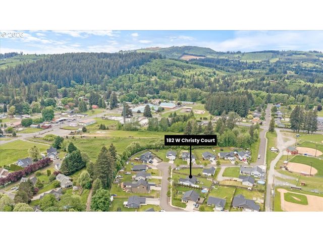 182 W CHRISTY Ct, Yacolt, WA 98675