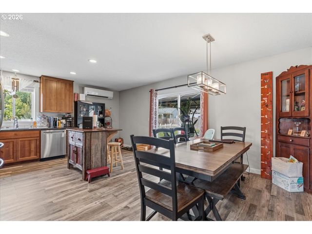 182 W CHRISTY Ct, Yacolt, WA 98675