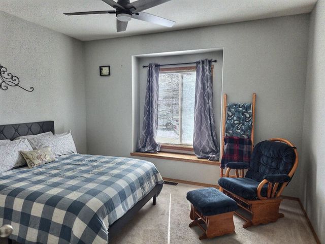 910 W Threewood Ct, Andover, KS 67002