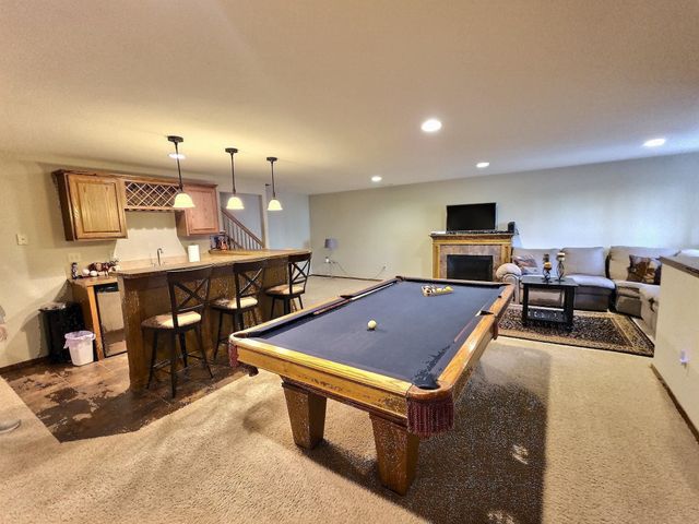 910 W Threewood Ct, Andover, KS 67002