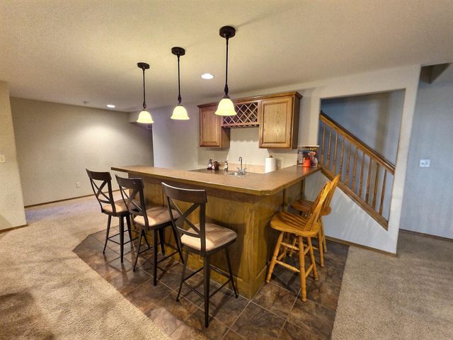 910 W Threewood Ct, Andover, KS 67002