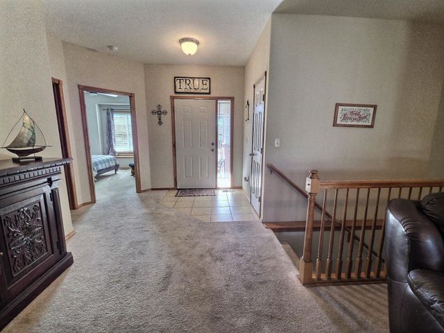 910 W Threewood Ct, Andover, KS 67002