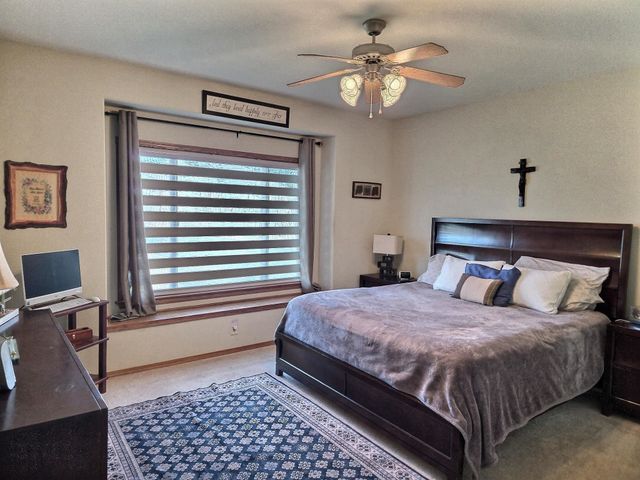 910 W Threewood Ct, Andover, KS 67002