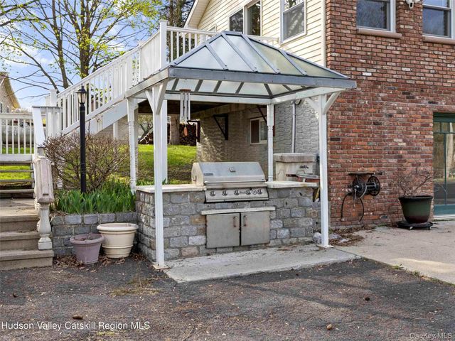 463 McKinstry Road, Gardiner, NY 12525