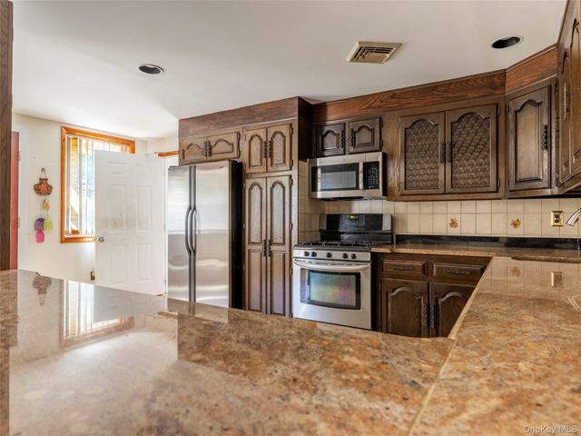 463 McKinstry Road, Gardiner, NY 12525