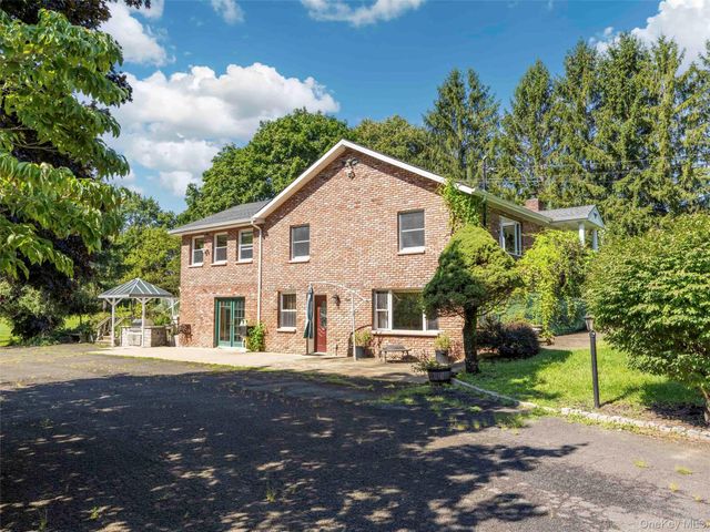 463 McKinstry Road, Gardiner, NY 12525