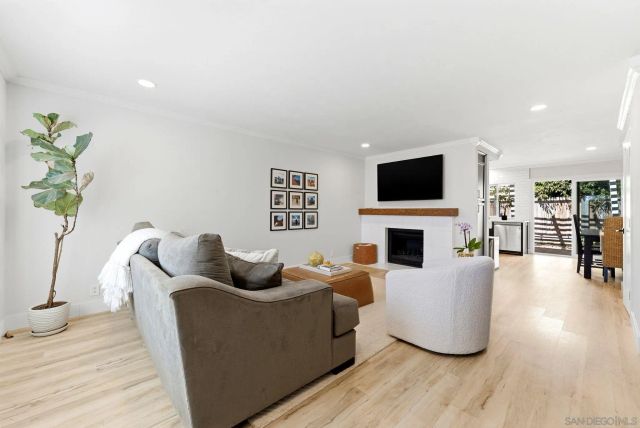 3593 Caminito Carmel Landing, San Diego, CA 92130