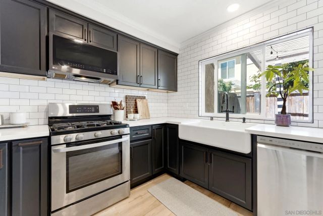 3593 Caminito Carmel Landing, San Diego, CA 92130