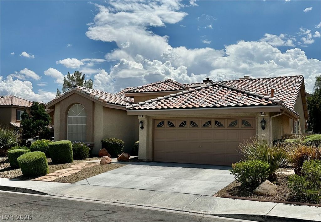 9201 Forest Manor Court, Las Vegas, NV 89134 — photo 2