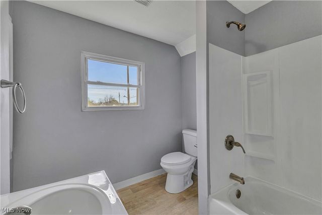 8113 Platt Avenue, Cleveland, OH 44104