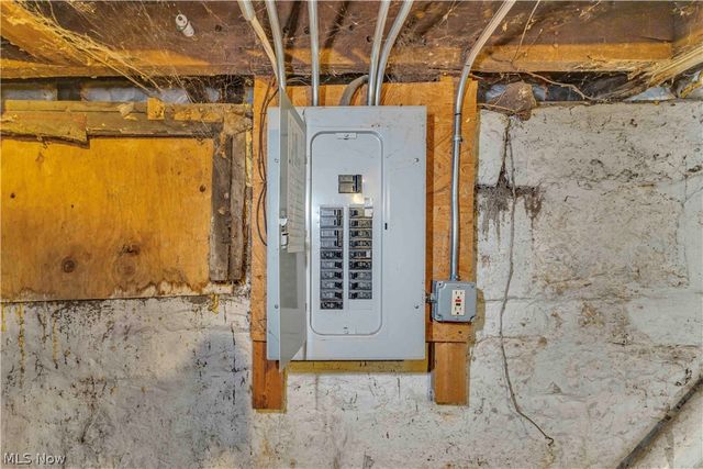 8113 Platt Avenue, Cleveland, OH 44104